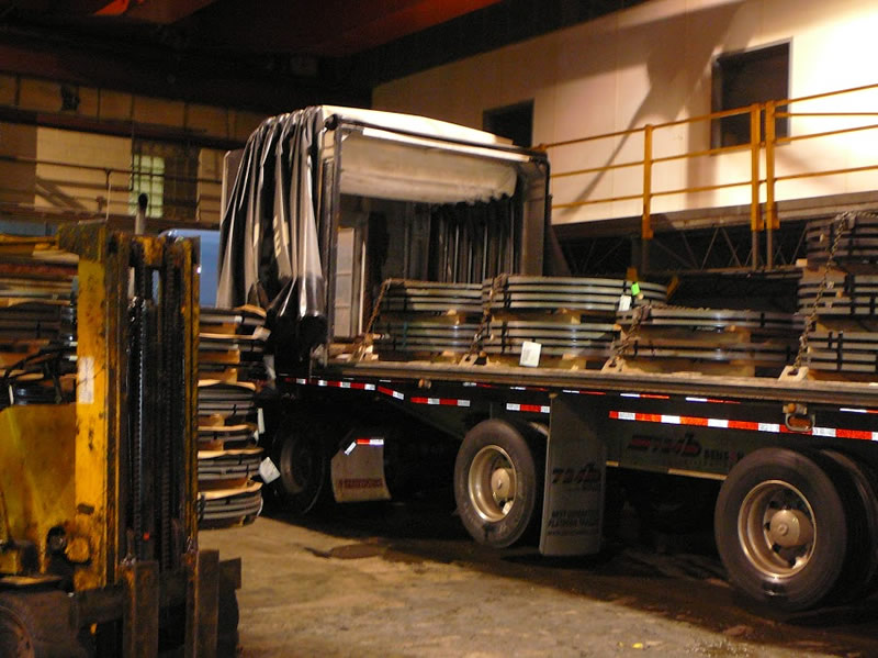 Sabre Steel Distribution Truck